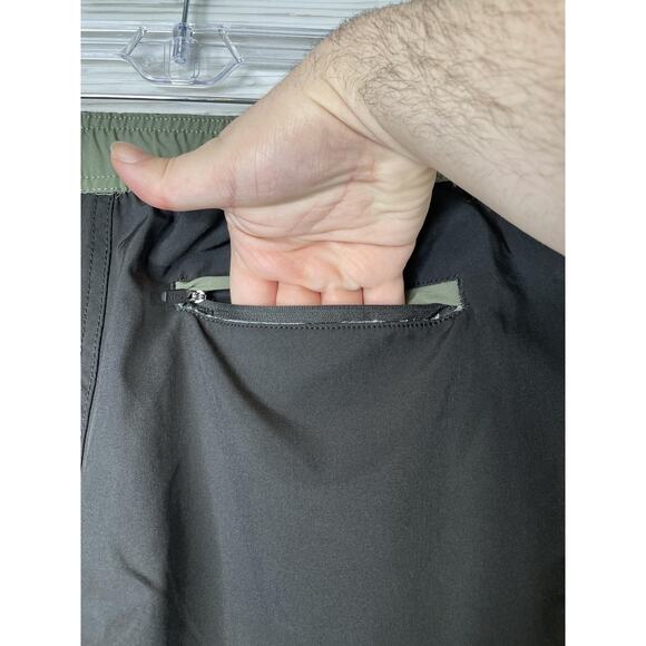 VTRYA Shorts Mens Large Black Green Athletic Drawstring Zip Pockets Stretch - Picture 7 of 10